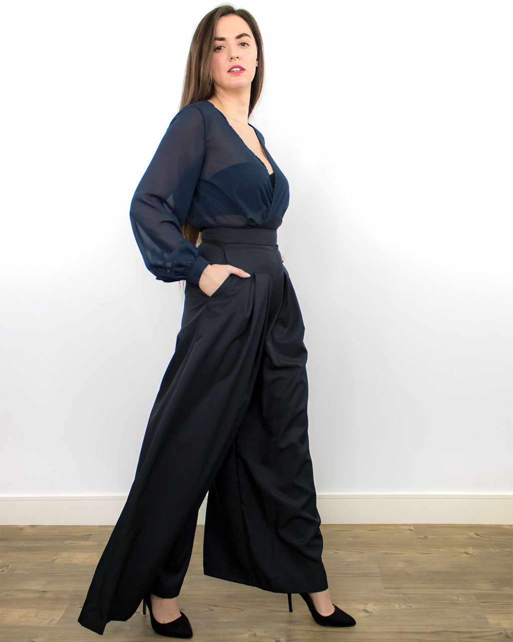 Tenes Black Wide-Leg High Waist Trousers with Pockets
